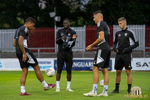 Od leve: Darick Kobie Morris, Samsindin Ouro, Mirlind Daku in Amar Beganović. Od leve: Darick Kobie Morris, Samsindin Ouro, Mirlind Daku in Amar Beganović.