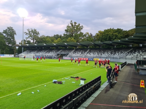 Uradni trening igralcev St. Patrick's Athletic na Fazaneriji, pred povratnim obračunom na Fazaneriji