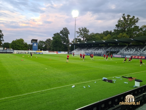 Uradni trening igralcev St. Patrick's Athletic na Fazaneriji, pred povratnim obračunom na Fazaneriji