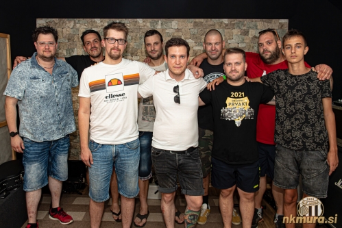 Zgornja vrsta od leve: Gorazd Heric, Andrej Topolovec, Luka Kovačič, Jože Sočič, Rok Cmor. Sprednja vrsta: Dominik Maček, Matjaž Vöröš, David Kreslin, Loris Cipot. Zgornja vrsta od leve: Gorazd Heric, Andrej Topolovec, Luka Kovačič, Jože Sočič, Rok Cmor. Sprednja vrsta: Dominik Maček, Matjaž Vöröš, David Kreslin, Loris Cipot.