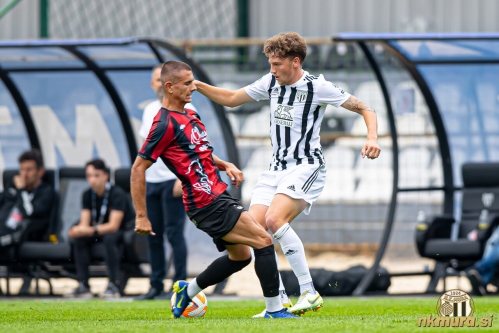 Elvic Letaj in Kai Cipot. Elvic Letaj in Kai Cipot.