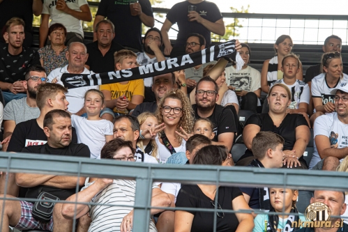 Na Fazaneriji se je zbralo 4200 gledalcev. Na Fazaneriji se je zbralo 4200 gledalcev.