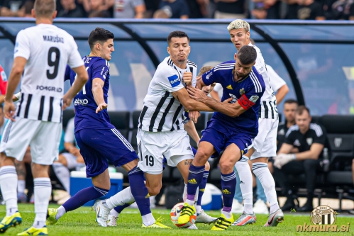 Od leve: Maruško, Tolić, Daku, Kronaveter in T. Cipot. Od leve: Maruško, Tolić, Daku, Kronaveter in T. Cipot.