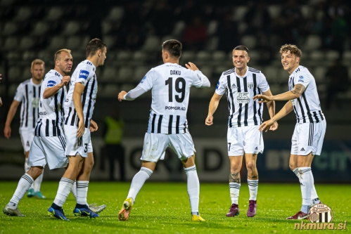 Nogometaši Mure. Od leve: Matic Matuško, Srđan Kuzmić, Mirlind Daku, Mihael Klepač in Kai Cipot. Nogometaši Mure. Od leve: Matic Matuško, Srđan Kuzmić, Mirlind Daku, Mihael Klepač in Kai Cipot.