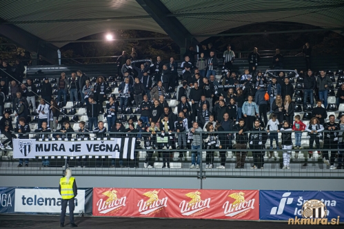 Tribune Fazanerije so bile solidno zapolnjene.