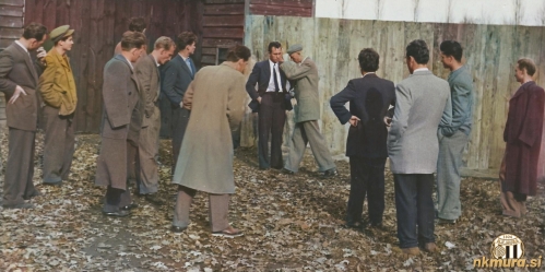 Igralci Mure pred treningom. Na sredini s čepico je Feri Zelko, zraven njega pa Jurij Vrtarič. Igralci Mure pred treningom. Na sredini s čepico je Feri Zelko, zraven njega pa Jurij Vrtarič.