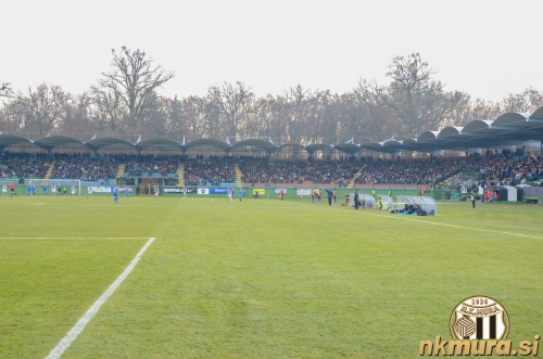 Pogled na polne tribune Fazanerije. Pogled na polne tribune Fazanerije.