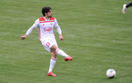 Lazar Zličić v dresu Voždovca. Lazar Zličić v dresu Voždovca.