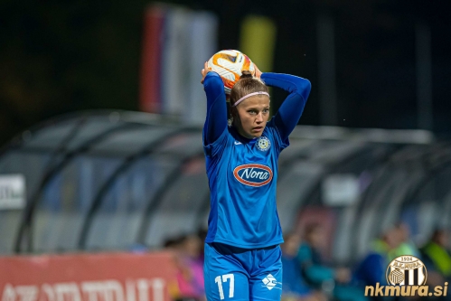 Nogometašica ŽNK Nona Pomurje in po novem ŽNK Mura Nona Živa Rakovec. Nogometašica ŽNK Nona Pomurje in po novem ŽNK Mura Nona Živa Rakovec.