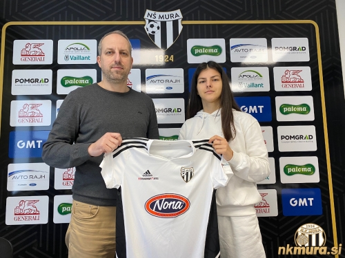 Tehnični vodja ženske ekipe Dejan Škerlak in Margita Vasović. Tehnični vodja ženske ekipe Dejan Škerlak in Margita Vasović.