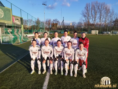 Stojijo od leve: Margita Vasović, Kaja Korošec, Neli Hofman, Evelina Kos, Lucija Kos, Iva Kocijan. Čepijo od leve: Špela Kolbl, Lara Klopčič, Enja Eferl, Živa Rakovec, Tija Šoštarič Karič. Stojijo od leve: Margita Vasović, Kaja Korošec, Neli Hofman, Evelina Kos, Lucija Kos, Iva Kocijan. Čepijo od leve: Špela Kolbl, Lara Klopčič, Enja Eferl, Živa Rakovec, Tija Šoštarič Karič.