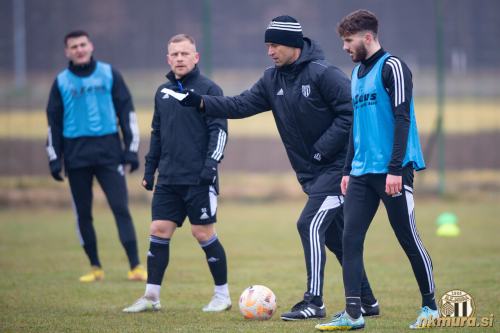 Nikola Petković (v ozadju), Domantas Šimkus, Dejan Grabić in Dardan Shabanhaxhaj.