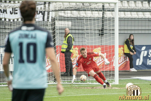 Klemen Mihelak na tekmi proti Gorici. Klemen Mihelak na tekmi proti Gorici.