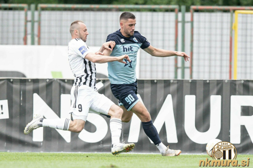 Matic Maruško in Dario Kolobarić. Matic Maruško in Dario Kolobarić.