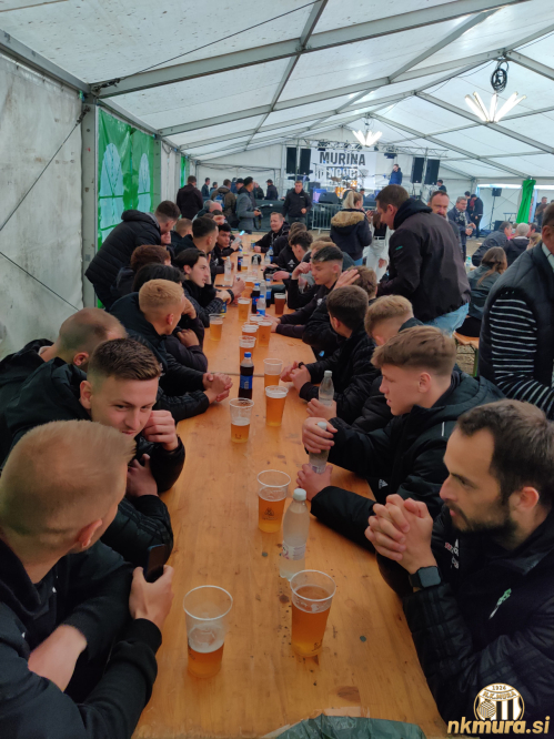 Igralci Mure na Murini nouči leta 2023.