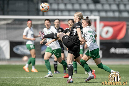 Lea Dolinar in Sara Makovec. Lea Dolinar in Sara Makovec.