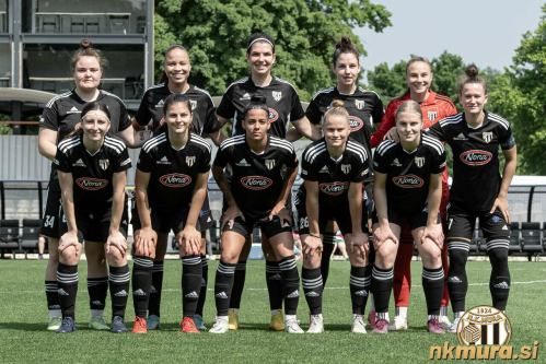 Začetna enajsterica Mure. Stojijo od leve: Rozmarič, Bomfim, E. Kos, L. Kos, Kocijan. Čepijo: Korošec, Vasović, De Jesus Matos, Klopčič, Dolinar in Kolbl. Začetna enajsterica Mure. Stojijo od leve: Rozmarič, Bomfim, E. Kos, L. Kos, Kocijan. Čepijo: Korošec, Vasović, De Jesus Matos, Klopčič, Dolinar in Kolbl.