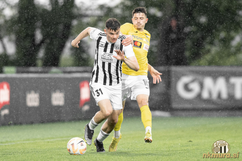 Srđan Kuzmić je po mnenju CIES-a eden izmed najboljših mladih levih bočnih branilcev.