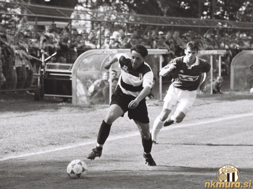 Adamo Baranja na tekmi Mura : SCT Olimpija, 15. maj 1994. Adamo Baranja na tekmi Mura : SCT Olimpija, 15. maj 1994.