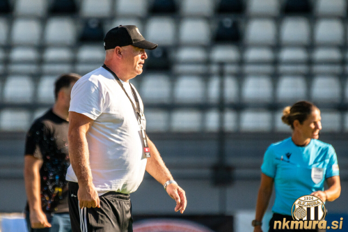 Trener Bojan Jančar. Trener Bojan Jančar.