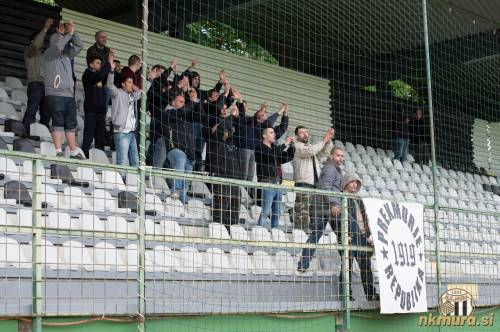 Navijaška skupina Black Gringos.