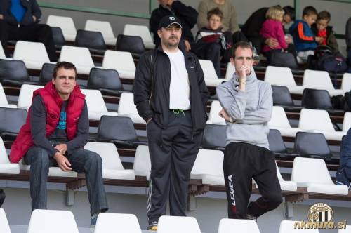 Pogled na na glavno tribuno.