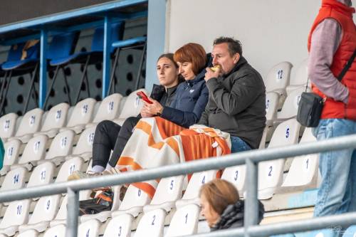 Gledalci na tekmi. Gledalci na tekmi.