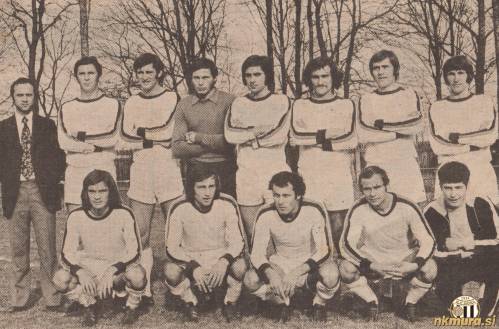 Moštvo Mure leta 1974. Stojijo od leve: Stanko Maučec (trener), Stanko Kopač, Vladimir Kukanja, Zoran Cirkvenčič, Drago Posavec, Ilija Ivković, Nikola Škrbić, Jože Husar. Čepijo: Mito Mörec, Ivan Turčik, Milan Koblencer, Željko Kranjc in Dezider Sraka. Moštvo Mure leta 1974. Stojijo od leve: Stanko Maučec (trener), Stanko Kopač, Vladimir Kukanja, Zoran Cirkvenčič, Drago Posavec, Ilija Ivković, Nikola Škrbić, Jože Husar. Čepijo: Mito Mörec, Ivan Turčik, Milan Koblencer, Željko Kranjc in Dezider Sraka.