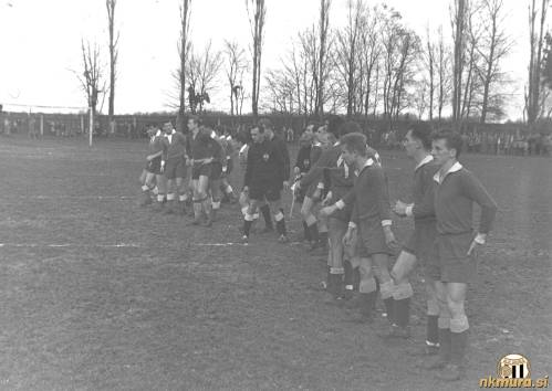 Pozdrav igralcev Sobote in Maribora pred tekmo 20. novembra 1960.