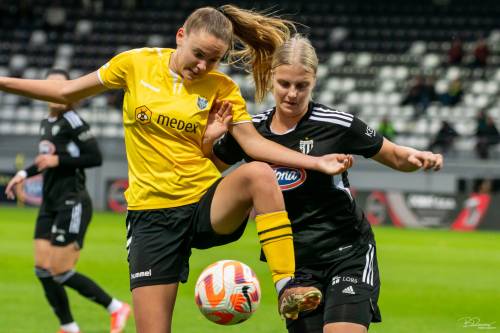 Lea Dolinar in igralka Radomelj.