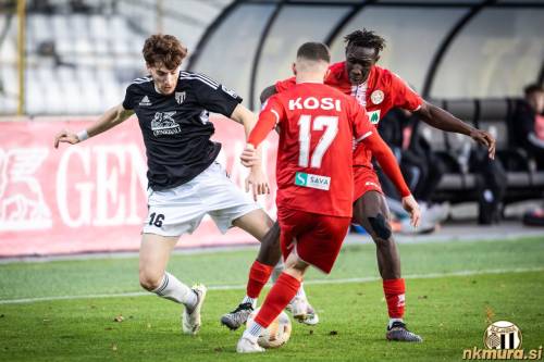 Filippo Tripi, Filip Kosi in Bamba Susso. Filippo Tripi, Filip Kosi in Bamba Susso.