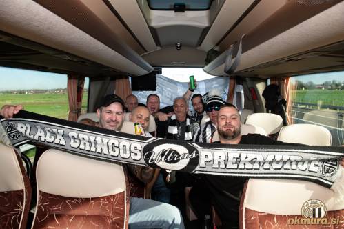 Na avtobusu za Ljubljano. Na avtobusu za Ljubljano.