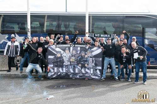 Skupinska fotografija. Skupinska fotografija.