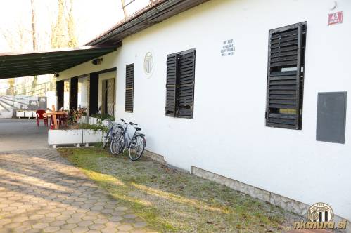 Pogled na dnevni bar GOL. Pogled na dnevni bar GOL.