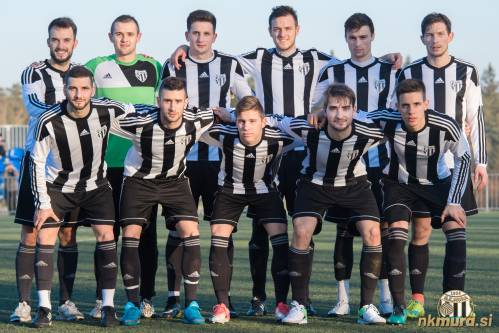 Začetna enajsterica Mure. Stojijo od leve: Kous, Šafarić, Šušnjara, Bošković, Sirk, Lukač. Čepijo: Kouter, Kozar, Perčić, Lorbek in Kuzma. Začetna enajsterica Mure. Stojijo od leve: Kous, Šafarić, Šušnjara, Bošković, Sirk, Lukač. Čepijo: Kouter, Kozar, Perčić, Lorbek in Kuzma.