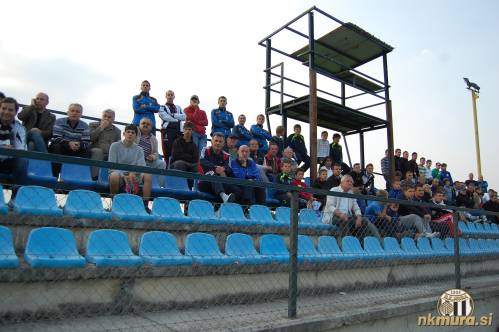Tribune v Šenčurju. Tribune v Šenčurju.