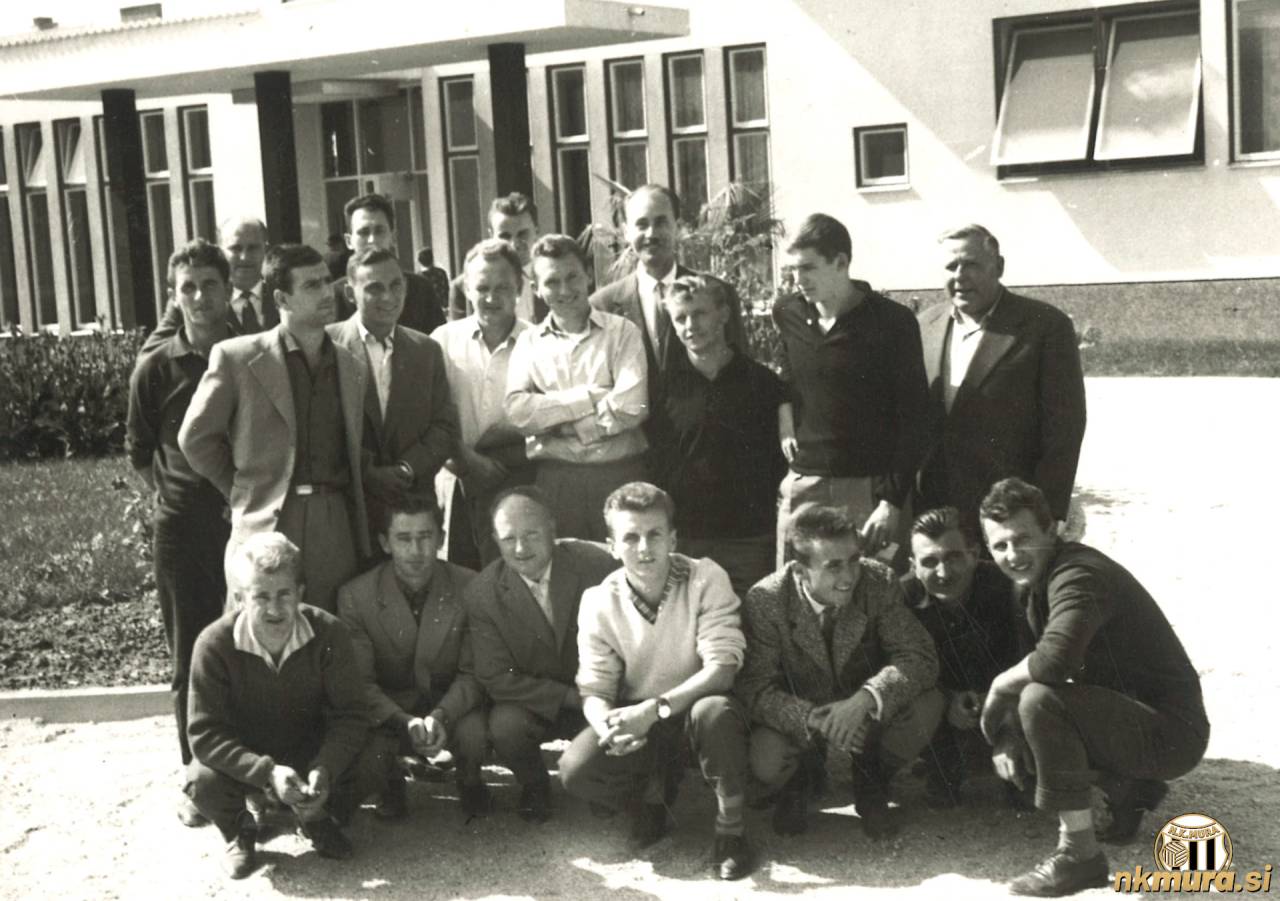 Nogometaši Sobote pred tekmo z Gorico, 24. septembra 1961. Nogometaši Sobote pred tekmo z Gorico, 24. septembra 1961.