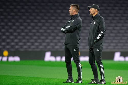 Damjan Ošlaj in Ante Šimundža na treningu pred tekmo Tottenham : Mura. Fotografija je nastala 29. septembra 2021. Damjan Ošlaj in Ante Šimundža na treningu pred tekmo Tottenham : Mura. Fotografija je nastala 29. septembra 2021.