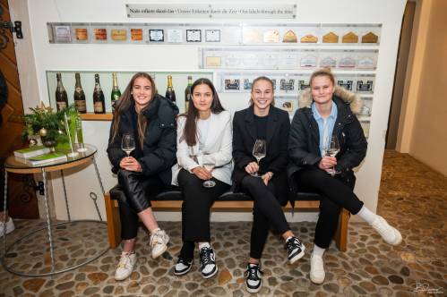 Tinkara Testen, Neli Hofman, Iva Kocijan in Lara Klopčič Tinkara Testen, Neli Hofman, Iva Kocijan in Lara Klopčič