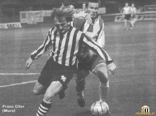 Franc Cifer v Murinem dresu iz sezone 2002/2003.