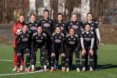 Začetna enajsterica murašic na tekmi proti NŠ Aluvar Beltinci U15. Stojijo od leve: Iva Kocijan, Lea Dolinar, Evelina Kos, Neli Hofman, Tereza Bednarova, Aleksandra Đorđević. Čepijo: Špela Kolbl, Lucija Kos, Živa Rakovec, Yana Malakhova in Neža Hrga. Začetna enajsterica murašic na tekmi proti NŠ Aluvar Beltinci U15. Stojijo od leve: Iva Kocijan, Lea Dolinar, Evelina Kos, Neli Hofman, Tereza Bednarova, Aleksandra Đorđević. Čepijo: Špela Kolbl, Lucija Kos, Živa Rakovec, Yana Malakhova in Neža Hrga.