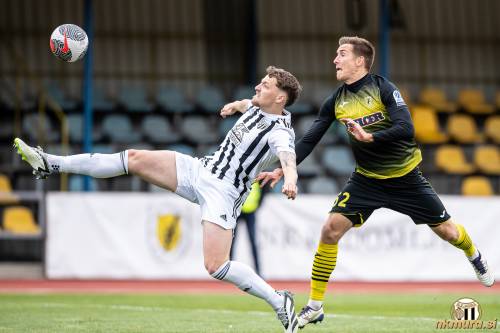 Kai Cipot in Gaber Dobrovoljc. Kai Cipot in Gaber Dobrovoljc.