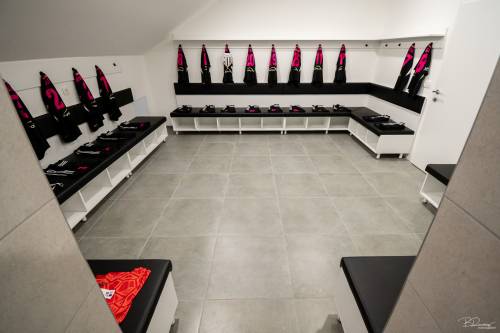 Nove tribune pod severno tribuno. Nove tribune pod severno tribuno.