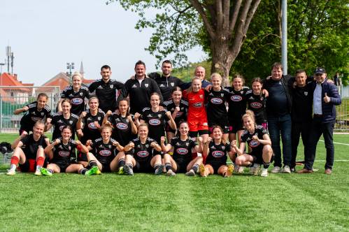 Stojijo: Bednarova, Müller, Vuzem, Kotnjek, Horvat,. Druga vrsta: Malakhova, Sok, E. Kos, Hofman, Serec, Đorđević, Kocijan, Dolinar, Hrga, Kršljin-Stojič, Kuzmič, Kokol, Fekonja. Spodaj: Truntič, Kolbl, Rakovec, Vilčnik, L. Kos, Šoštarič-Karič, Vindišar Stojijo: Bednarova, Müller, Vuzem, Kotnjek, Horvat,. Druga vrsta: Malakhova, Sok, E. Kos, Hofman, Serec, Đorđević, Kocijan, Dolinar, Hrga, Kršljin-Stojič, Kuzmič, Kokol, Fekonja. Spodaj: Truntič, Kolbl, Rakovec, Vilčnik, L. Kos, Šoštarič-Karič, Vindišar