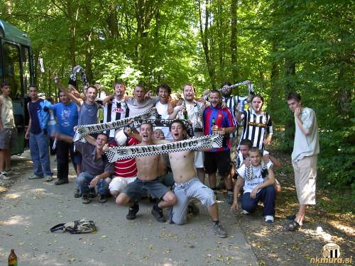 Skupinska fotografija pred odhodom v Celje.