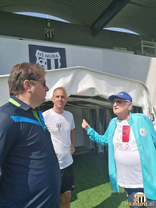 Franc Bobovec avgusta 2022 na Fazaneriji. Levo je predsednik Kuzmič, na sredini pa Matic Maruško.