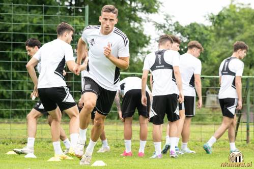 Uvodni trening murašev v Renkovcih. V ospredju je Sandi Nuhanović. Uvodni trening murašev v Renkovcih. V ospredju je Sandi Nuhanović.