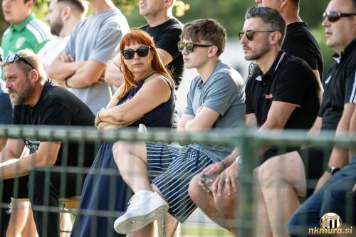 Športni direktor Robert Koren na tekmi v Lipi. Športni direktor Robert Koren na tekmi v Lipi.