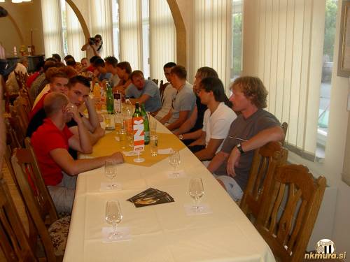 Druženje v Vinski kleti Ljutomer. Druženje v Vinski kleti Ljutomer.