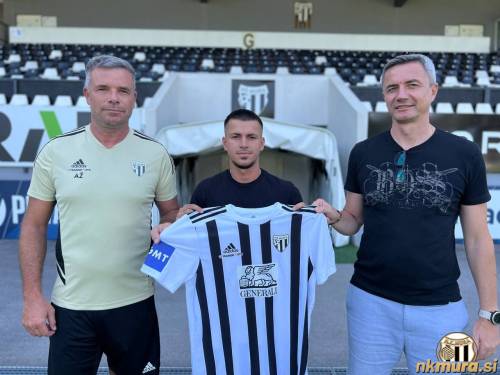 Trener Anton Žlogar, Srdjan Spiridonović in generalni direktor NŠ Mura, Agron Šalja.